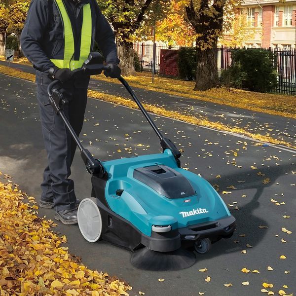Машина подметальная аккумуляторная Makita VS001GZ (65 см, 24 л, BL, XGT, без аккумуляторов и зарядного устройства) VS001GZ фото