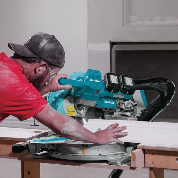 Пила торцювальна акумуляторна з протяжкою Makita DLS111ZU (без акумуляторів) DLS111ZU фото