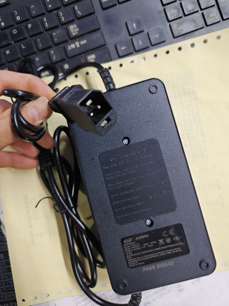 Скутер акумуляторний GTM FLEX (1500 Вт, 60 км/год, 80 км, до 200 кг) 83817 фото