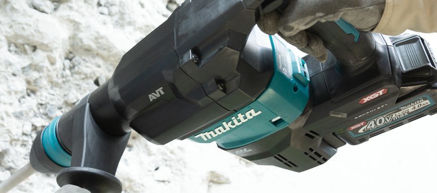 Молоток отбойный аккумуляторный Makita HM001GZ (9.4 Дж, 0-2650 мин-1, XGT, 1100 Вт, BL, SDS-MAX, AVT, 5.8 кг, без аккумуляторов и зарядного устройства) HM001GZ фото